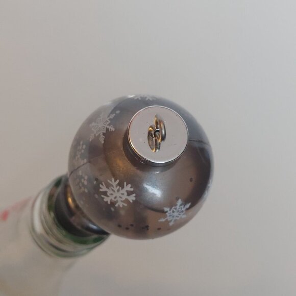 RARE Robert Mondavi Private Selection Snow Globe Wine Bottle Topper Christmas - Picture 3 of 10